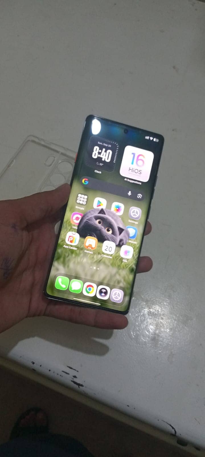 Tecno CAMON 40 Pro 6