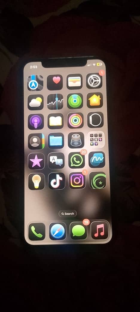 Apple iPhone 11 Pro 4
