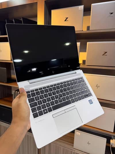 Hp New Logo TouchScreen Core i7 8th Generation 8GB Ram DDR4