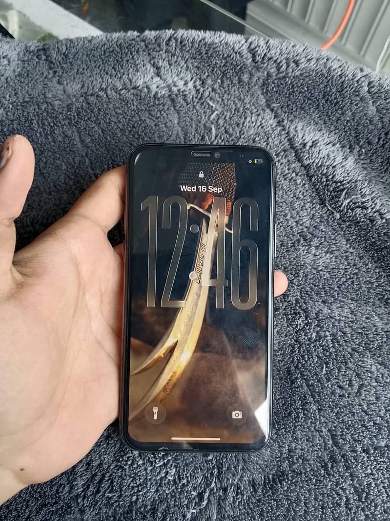 Apple iPhone 11 Pro 4
