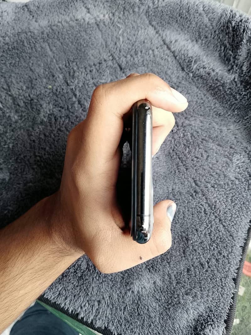 Apple iPhone 11 Pro 8