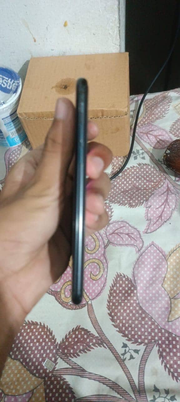 Apple iPhone SE 0