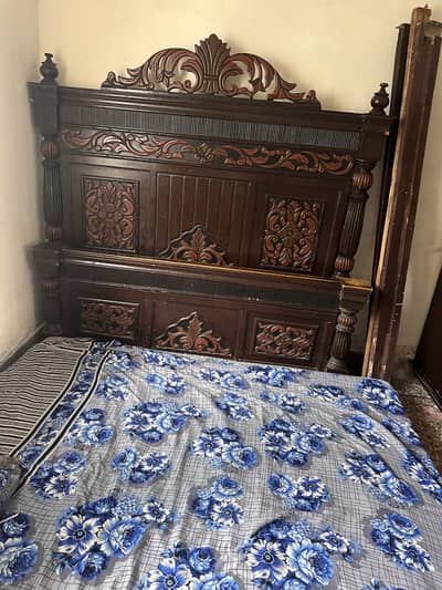 Double Bed for sale excellent wooden 10/9 condition
