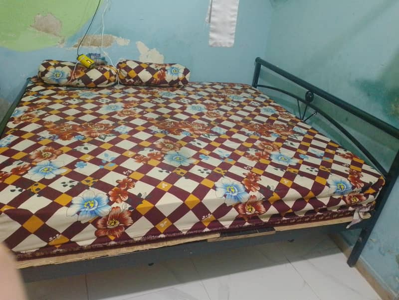 comfort spring matters in excellent condition + king bed 1