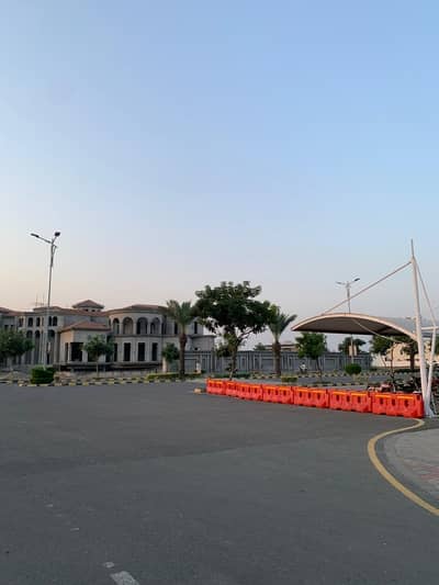 Facing Park Residential Plot Of 2 Kanal Available For sale In Royal Palm City - Block H