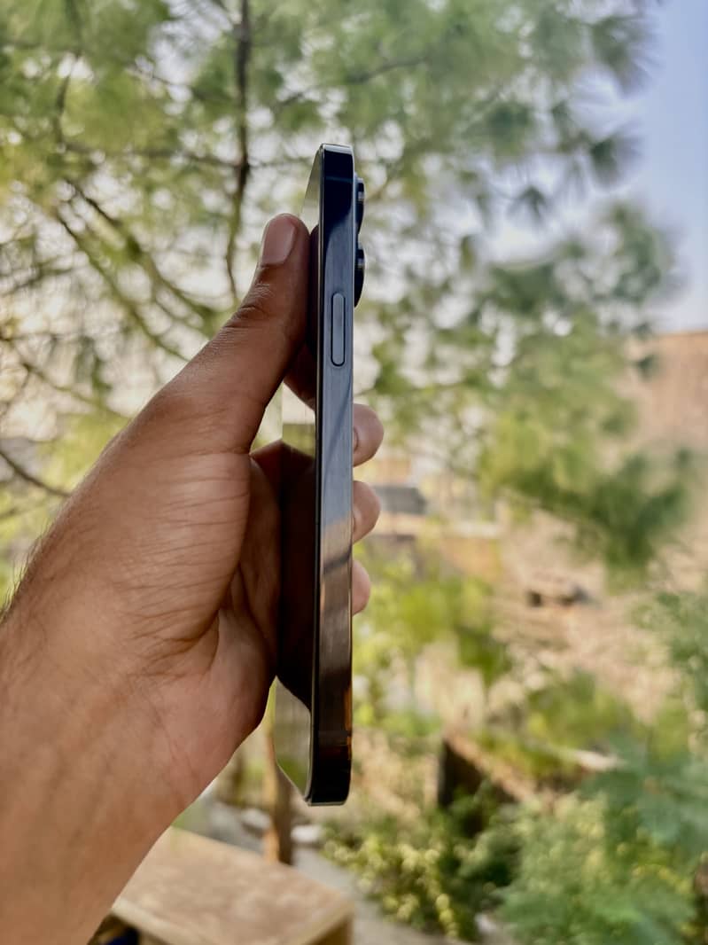 iPhone 14 Pro Max 3