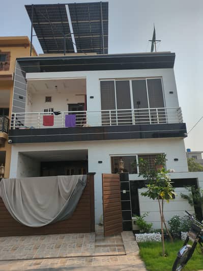 ground floor 5 Marla Park view
