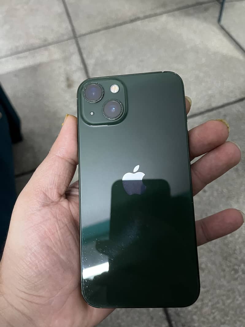 Apple iPhone 13 0