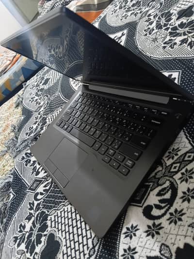 dell latitude core i5 , 8th generation