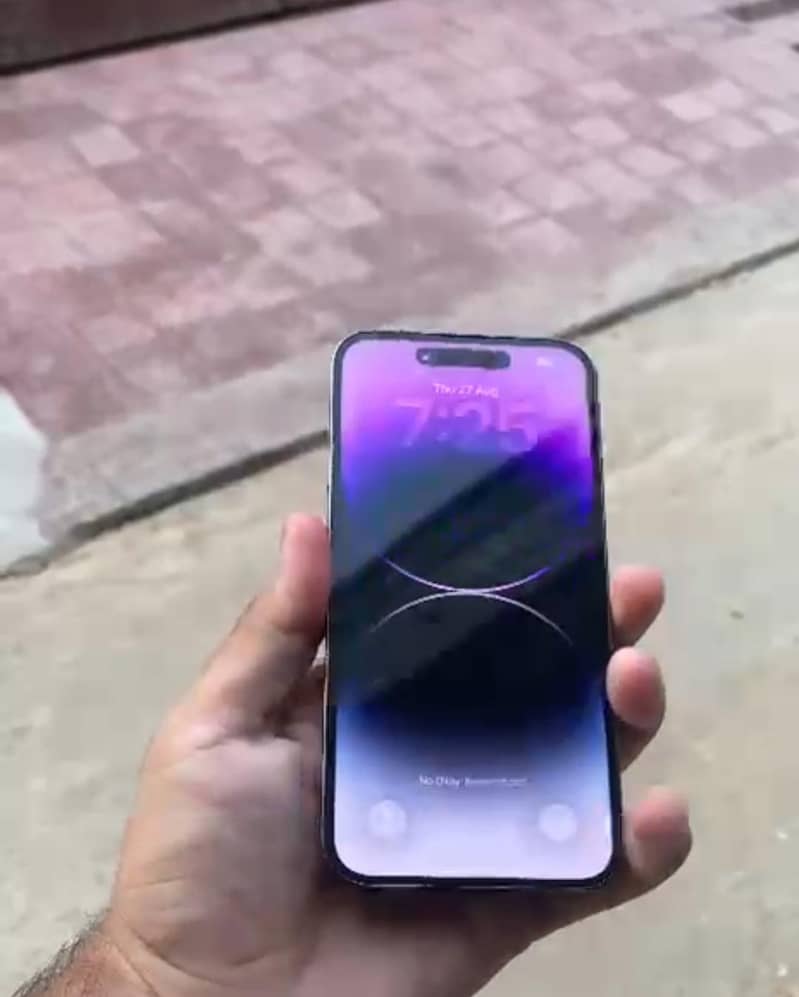 Apple iPhone 14 Pro Max 1