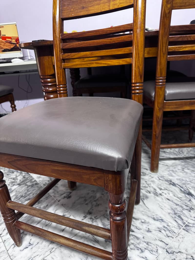 6 seater dining table 3