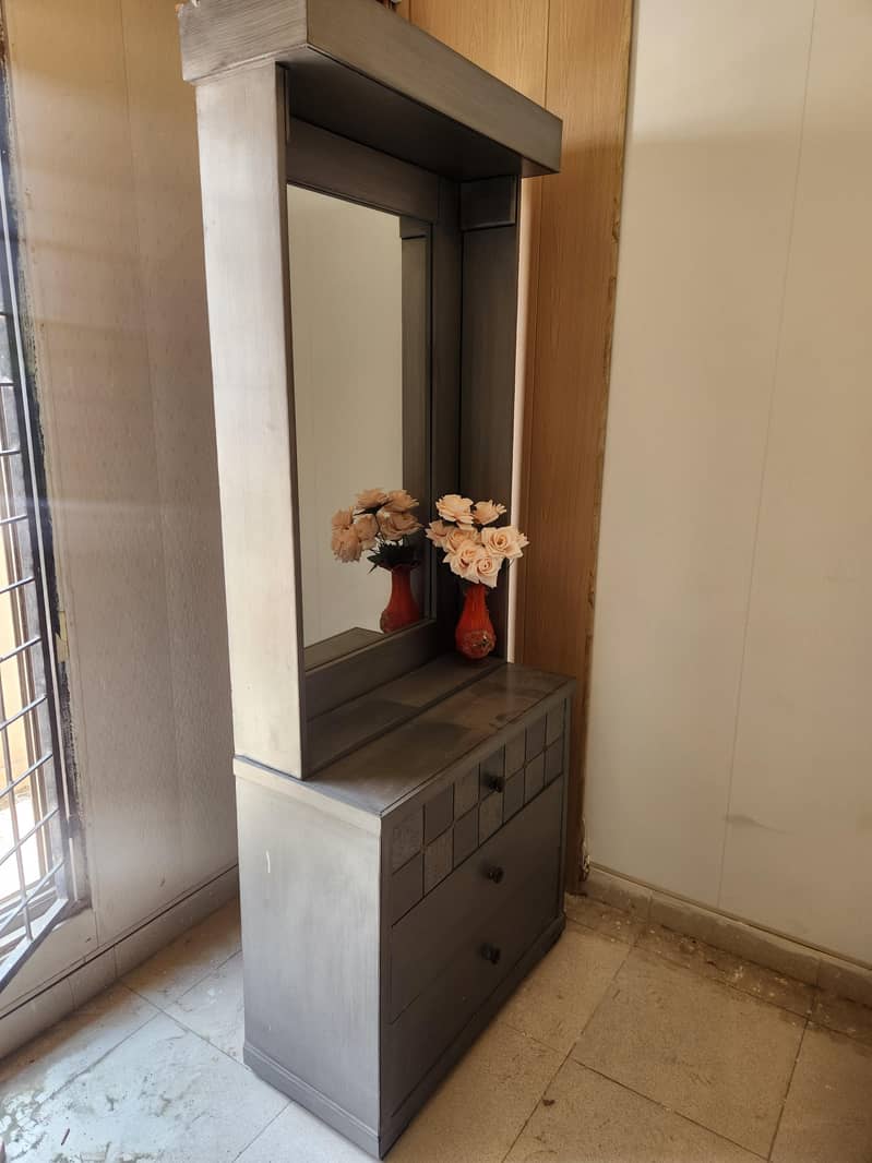 Dressing Table 2