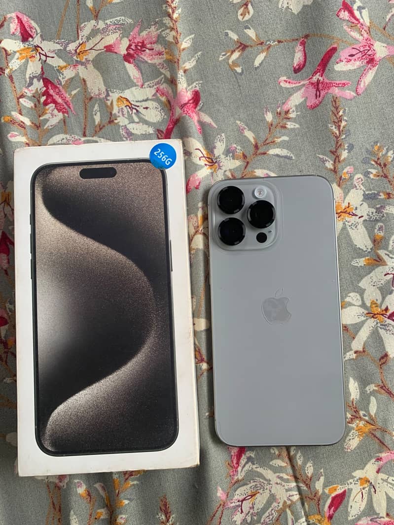 Apple iPhone 15 Pro Max 2