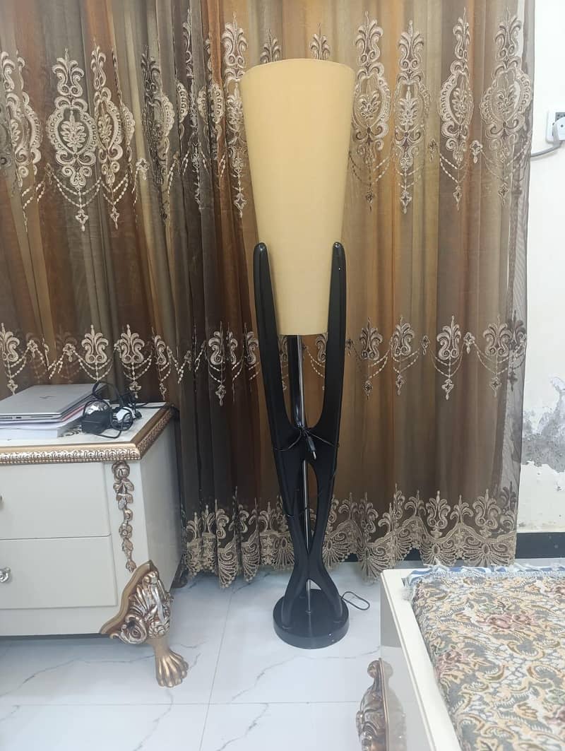 Floor lamp 1