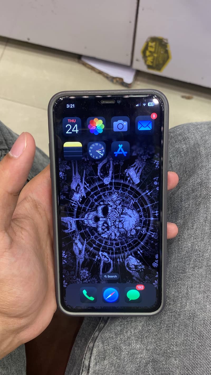 Apple iPhone 11 Pro Max 8