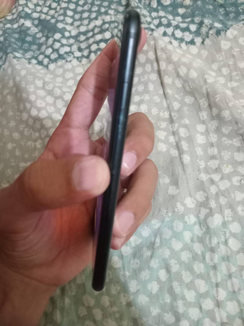 Apple iPhone 7 1