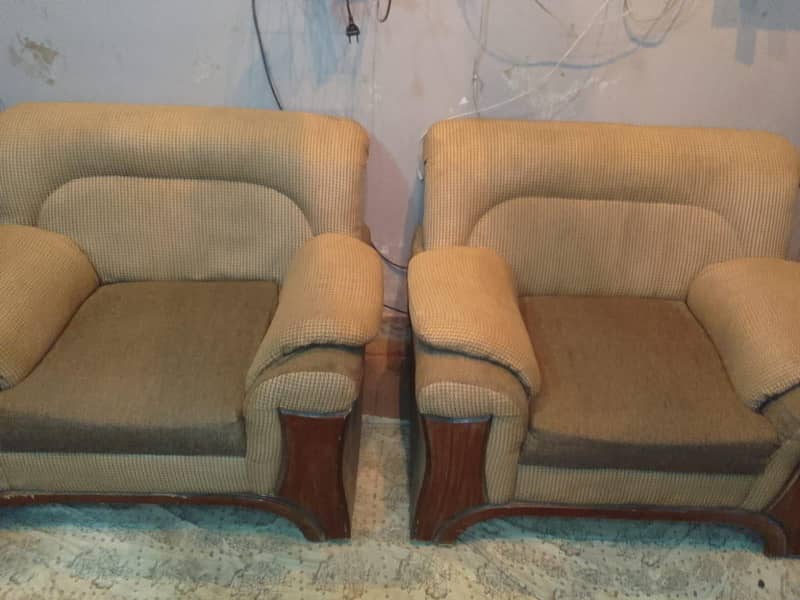sofa set 9/10 condition 1