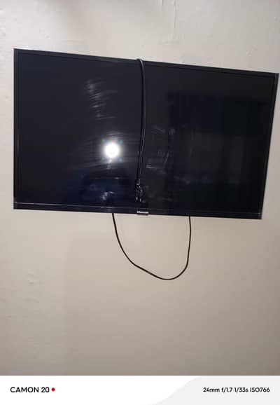 2 x Hisense 32 Inch Simple LED TV - Original Panel