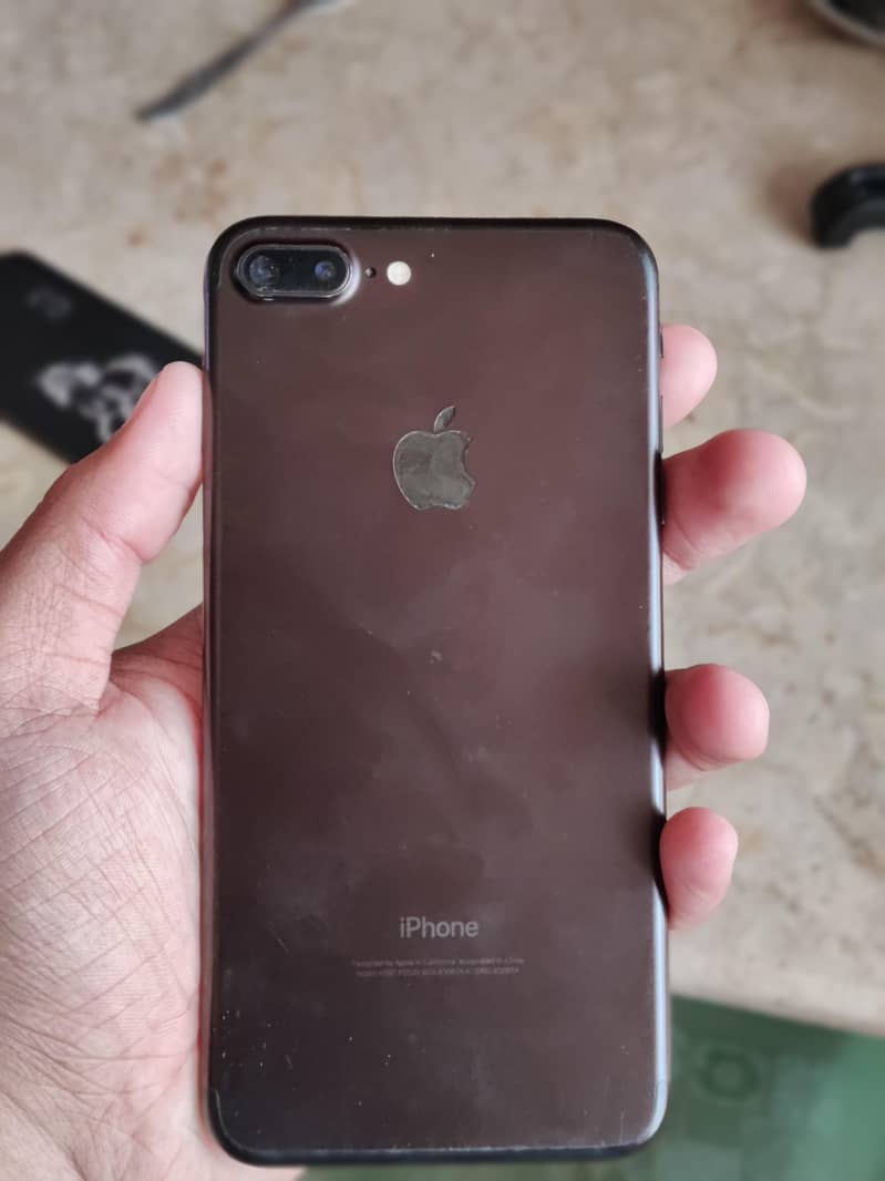 Apple iPhone 7 Plus 0