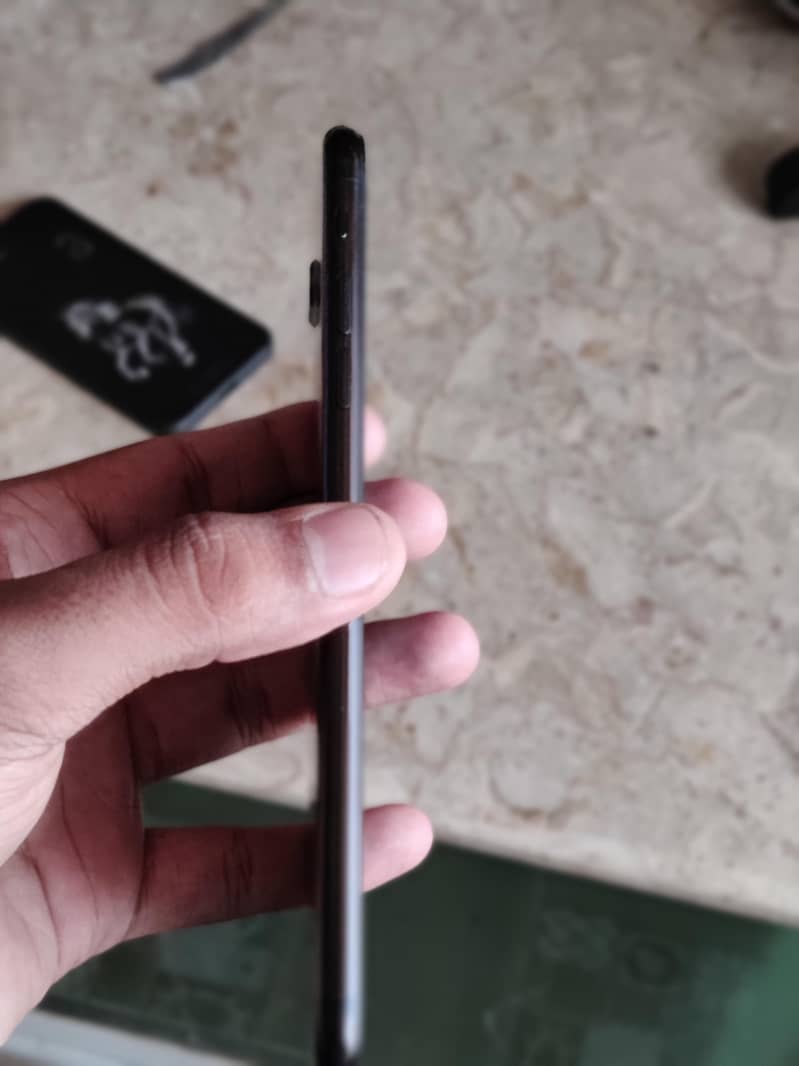 Apple iPhone 7 Plus 1