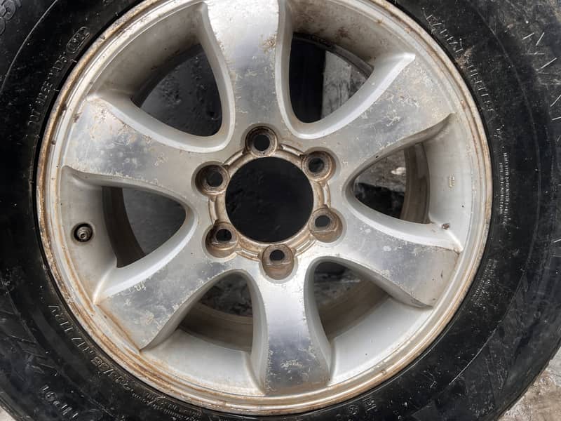 Tyre rim 0