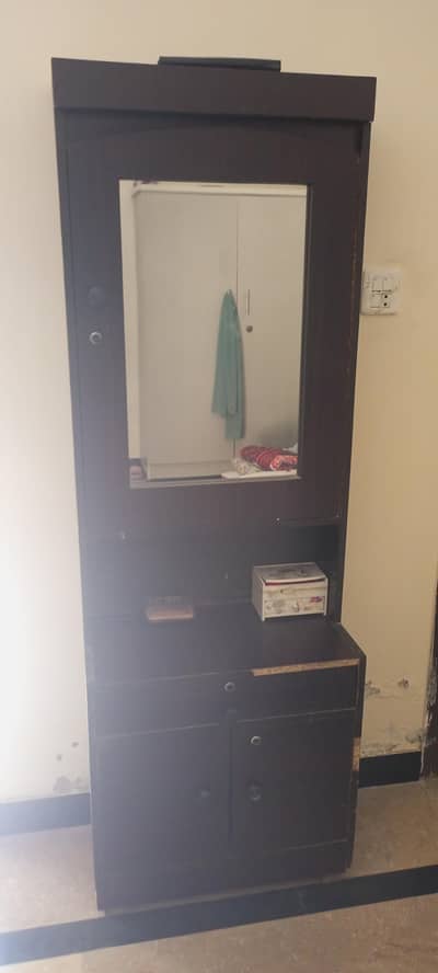 dressing table
