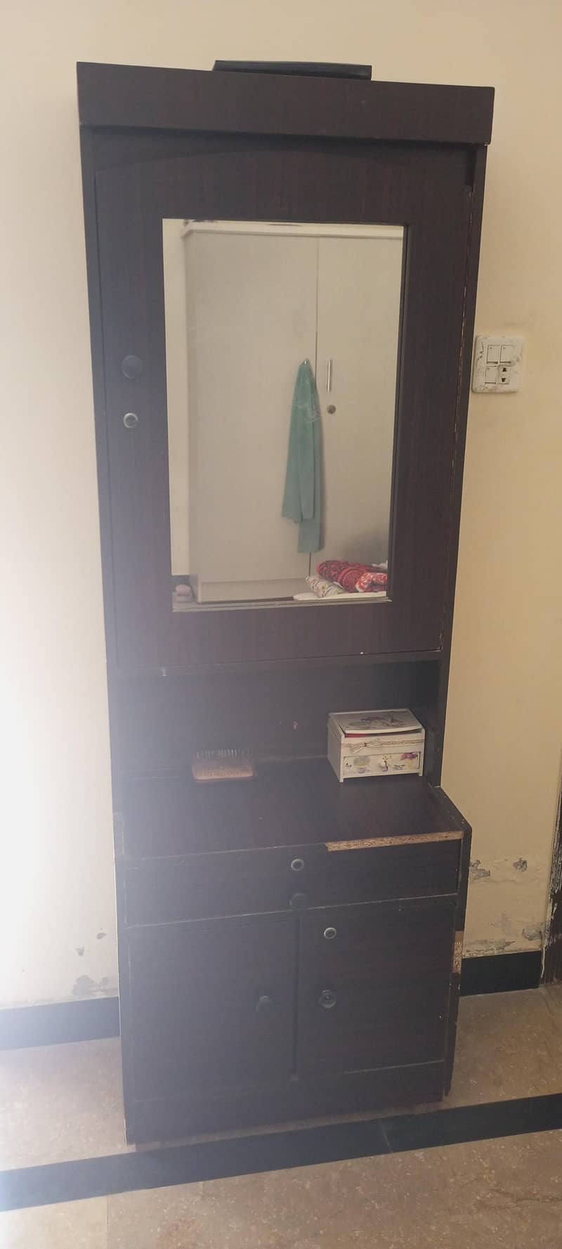 dressing table 1