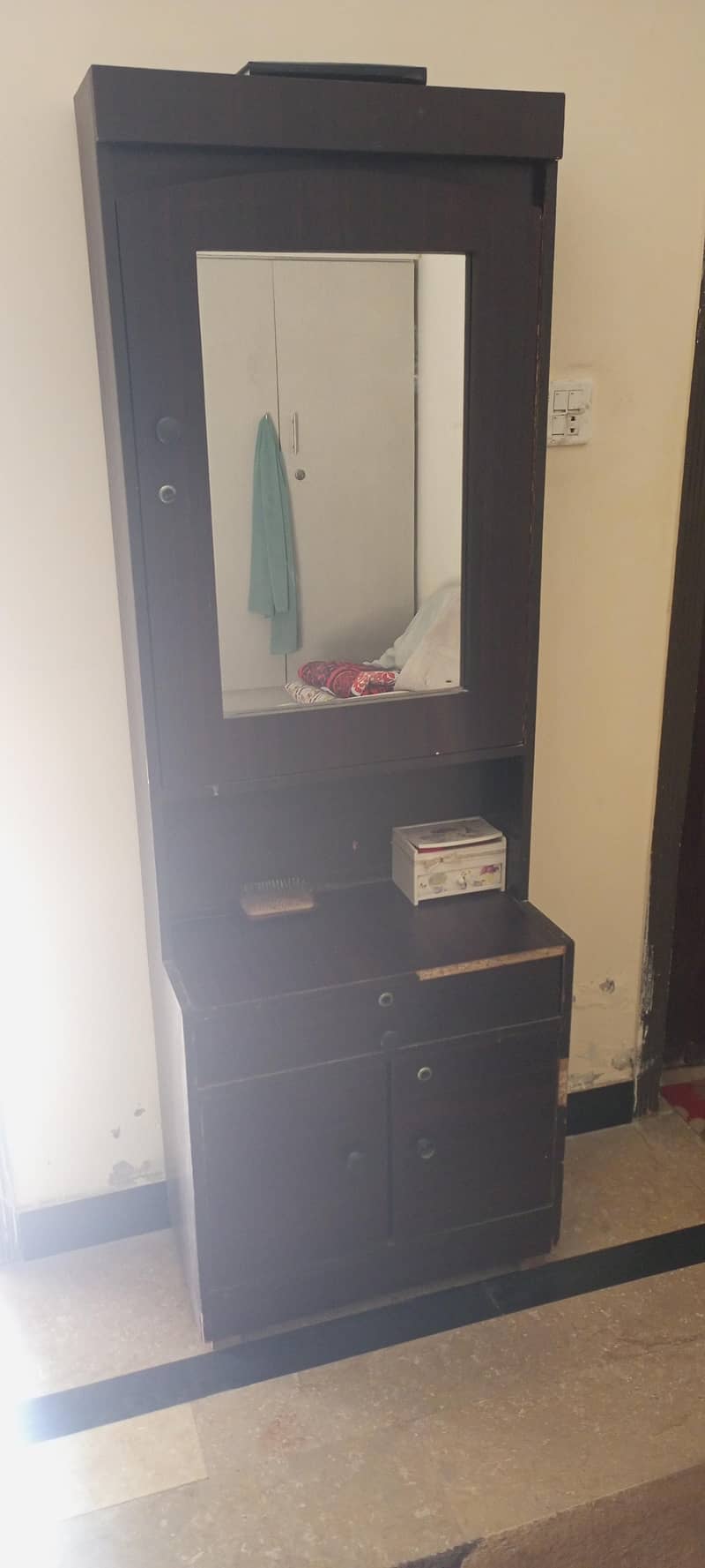 dressing table 3