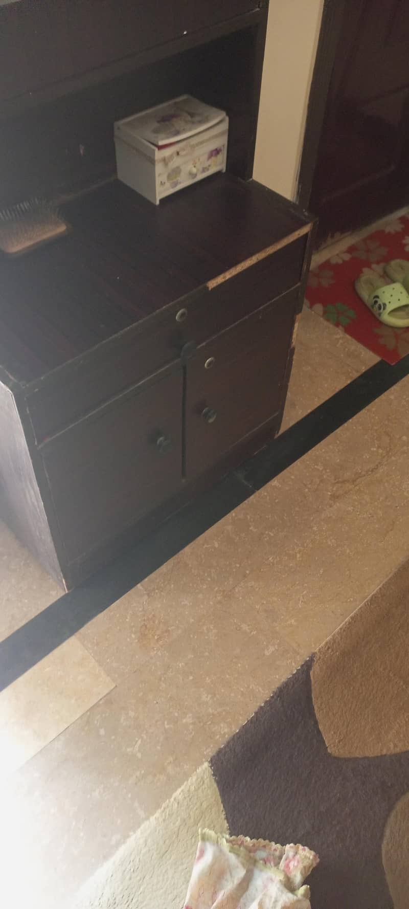 dressing table 7