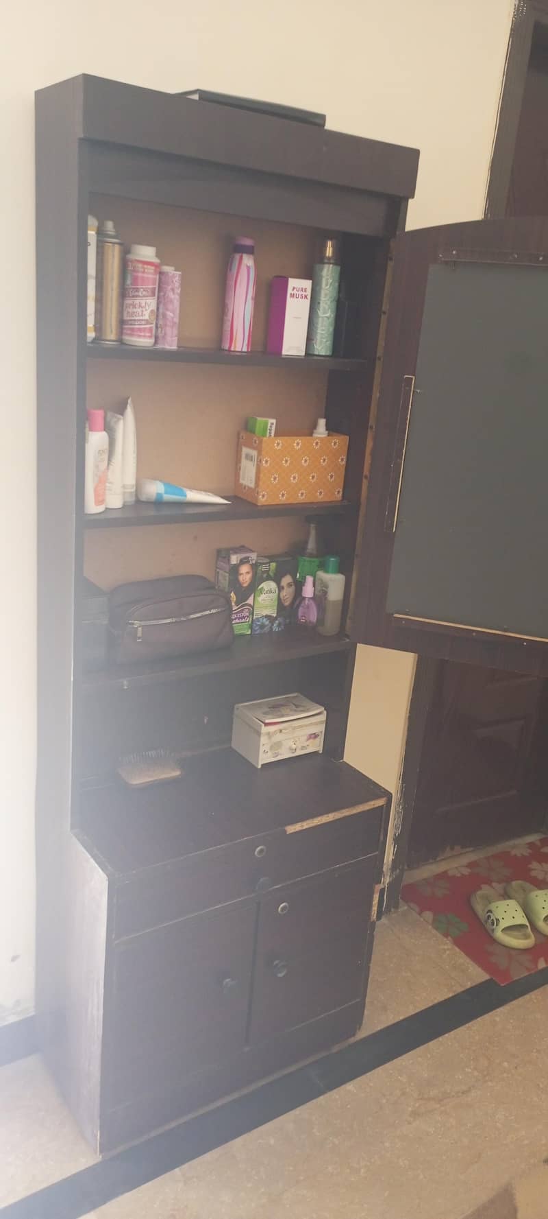 dressing table 8