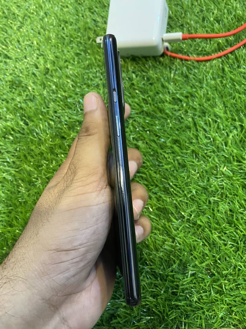 One Plus 9 8/128 1