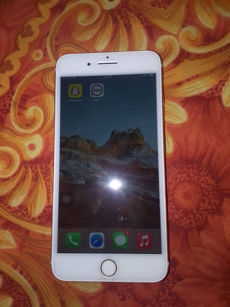 Apple iPhone 7 Plus 0