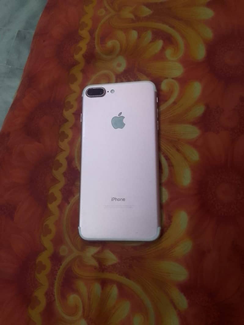 Apple iPhone 7 Plus 1