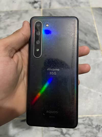 Sharp Aquos R5G