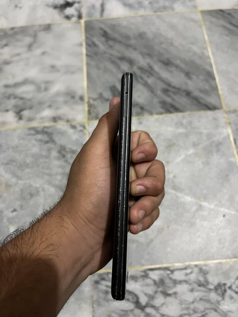 Sharp Aquos R5G 2