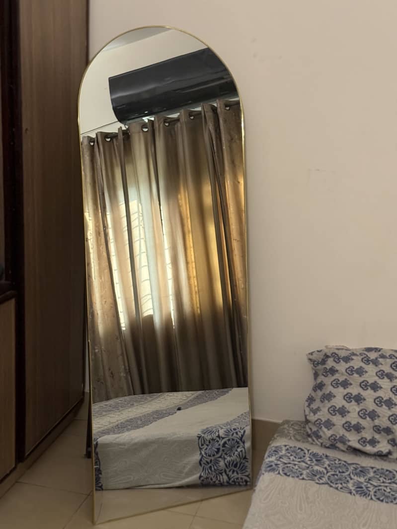 standing Mirror 0
