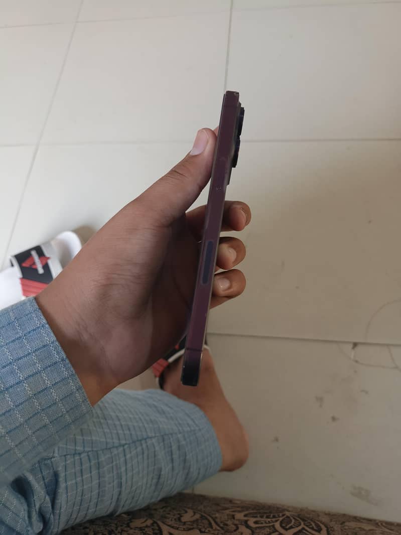 Apple iPhone 14 Pro Max 3