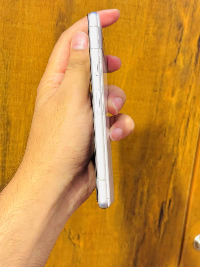 Google Pixel 7a 1