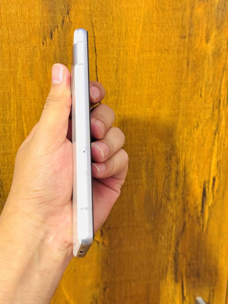 Google Pixel 7a 3
