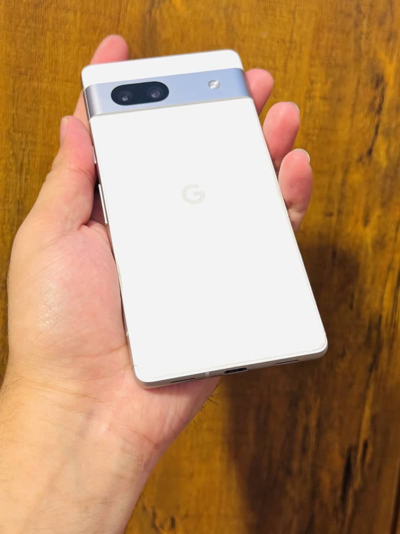 Google Pixel 7a 4