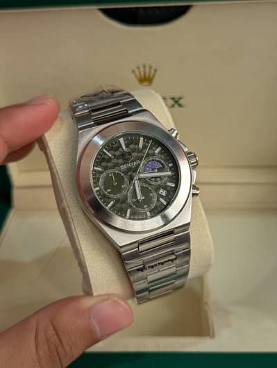 Benyar men's 5220M chronographic watch comes with packing
