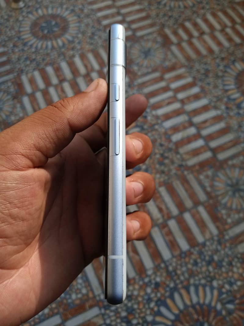 Google Pixel 7a 2