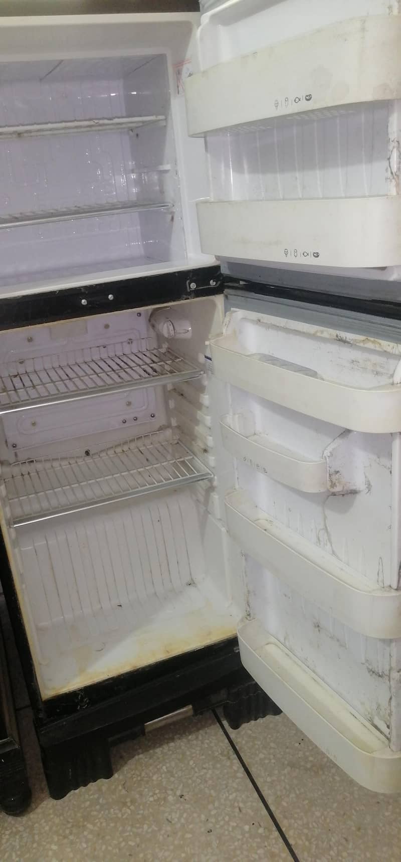 Orient medium refrigerator 1