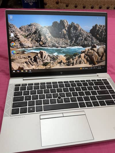 HP 840 g8