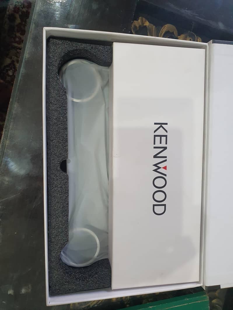 Kenwood panel 1