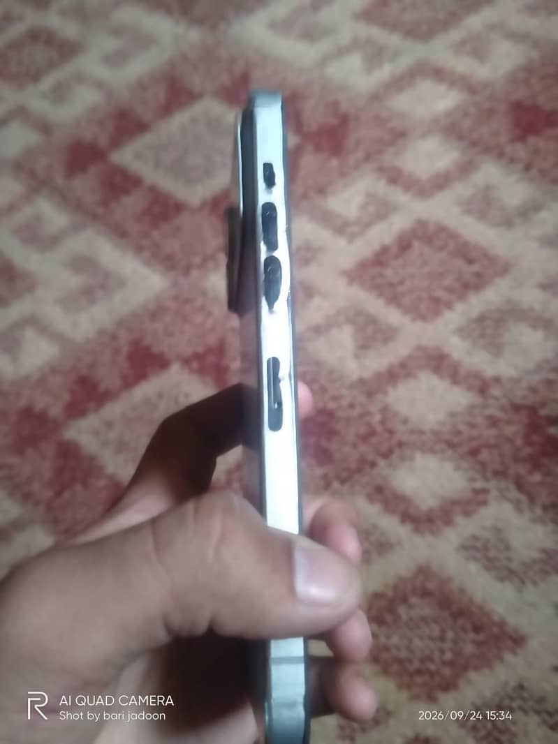 Apple iPhone 13 Pro Max 0