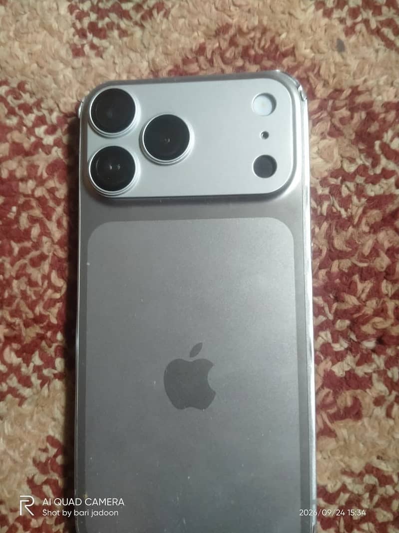 Apple iPhone 13 Pro Max 2