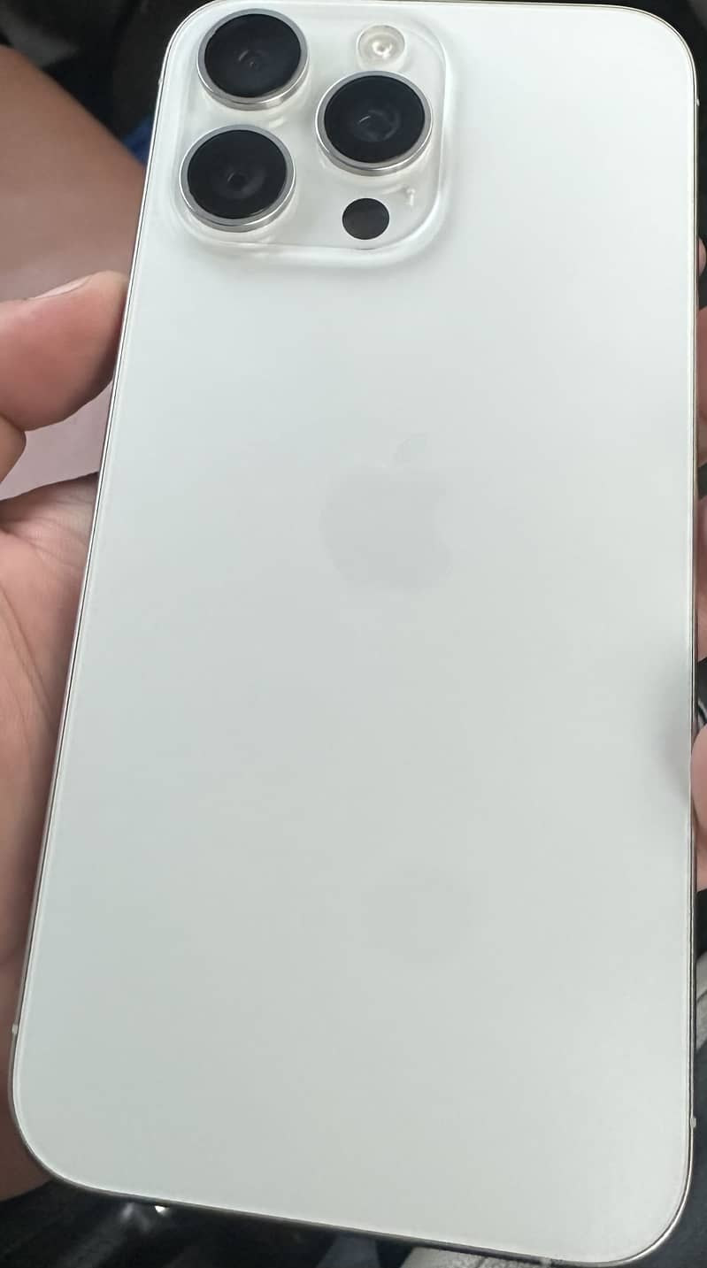 Apple iPhone 15 Pro Max 8