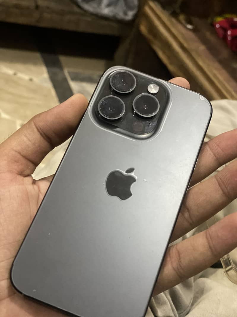 Iphone 15 pro 4