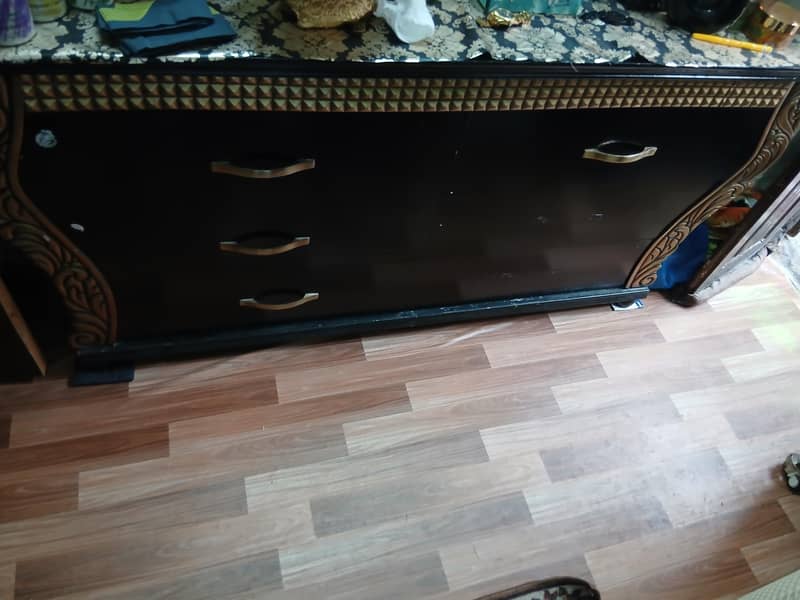 Solid bed chinoti style 2